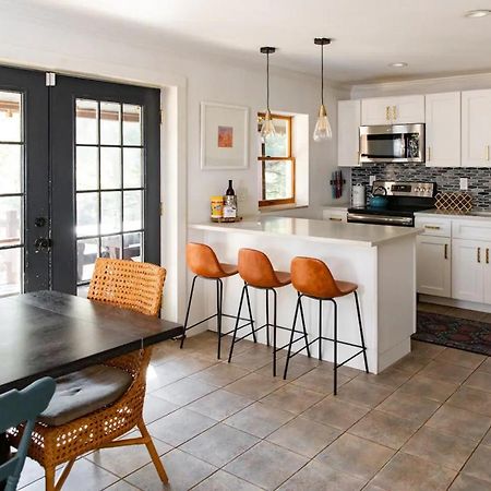 Hot Tub Charming & Chic Mountain Gem On Sleepy Creek Villa Berkeley Springs Luaran gambar