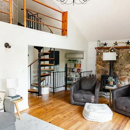 Hot Tub Charming & Chic Mountain Gem On Sleepy Creek Villa Berkeley Springs Luaran gambar
