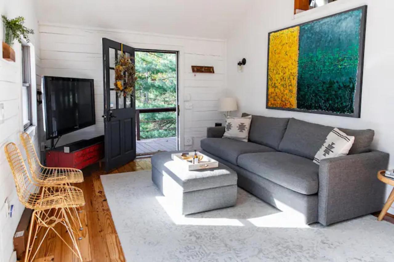 Hot Tub Charming & Chic Mountain Gem On Sleepy Creek Villa Berkeley Springs Luaran gambar
